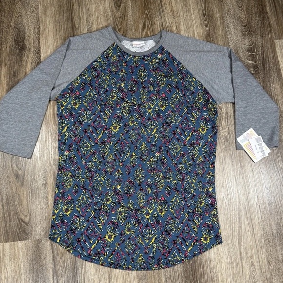 NWT Lularoe Shirt szM Randy Baseball Tee Geometric Blue & Gray Raglan Boho Artsy - Picture 1 of 4